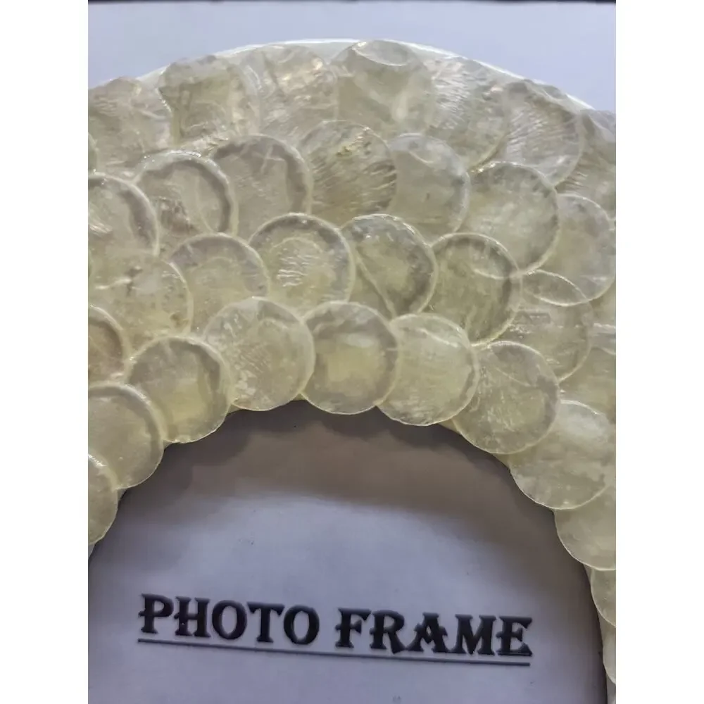 Pottery Barn Kids Overlapping Shell Disc Picture Photo Frame 2014 Manilla NOS